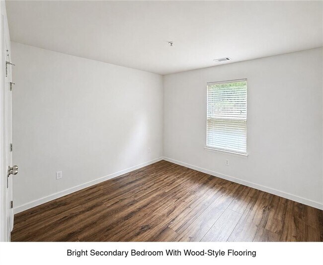 Building Photo - 3432 Castleberry Village Cir
