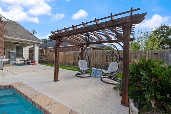Building Photo - 9431 Thurber Ridge Dr