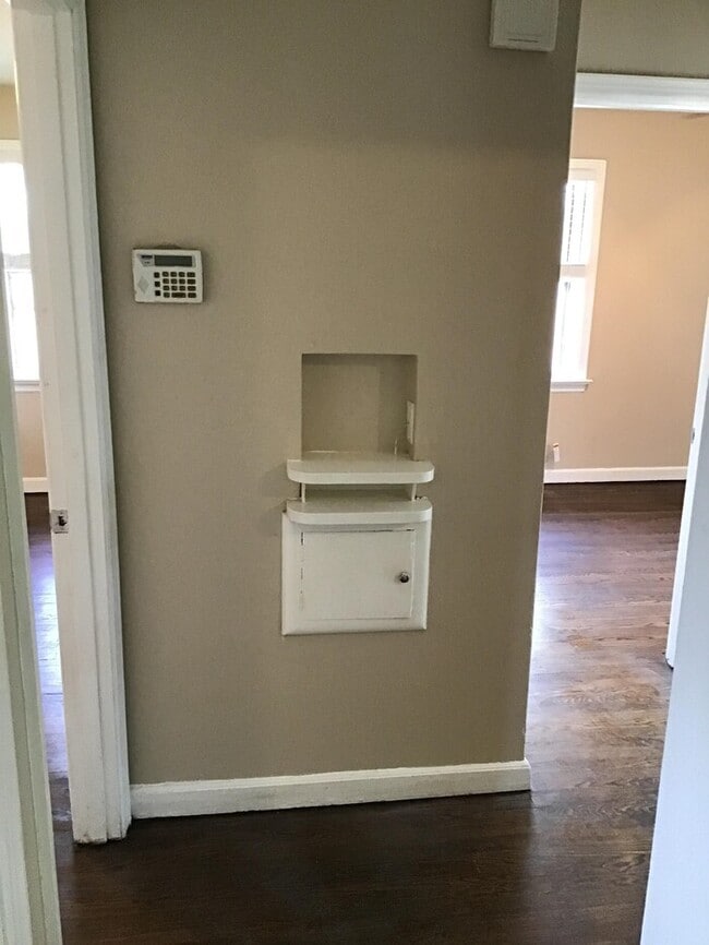 Building Photo - 1232 Duenke Dr