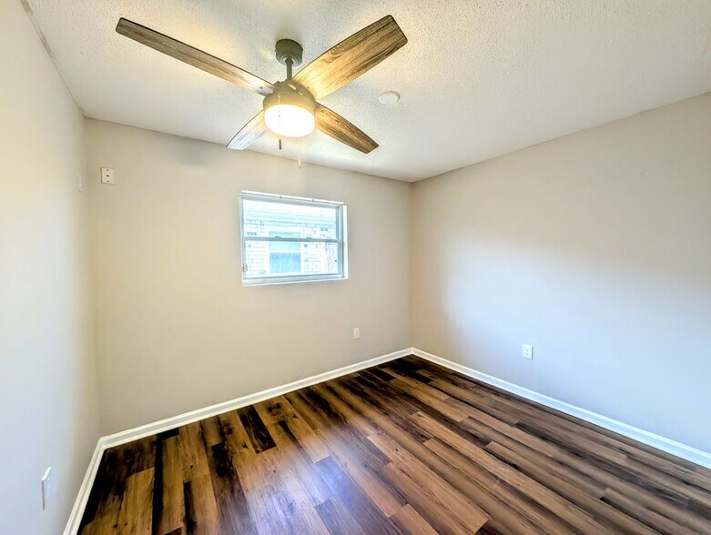 Building Photo - 2528 Joy Ann Dr