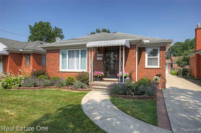 Building Photo - 8126 Dale St