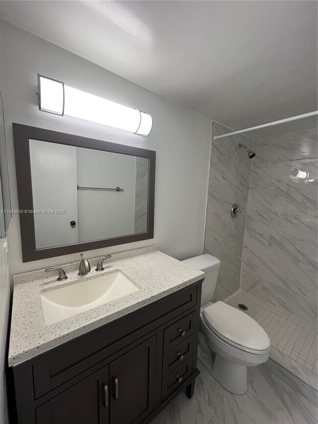 Building Photo - 7430 SW 153rd Pl