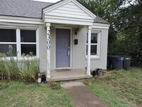 Building Photo - 2300 W Lowden St