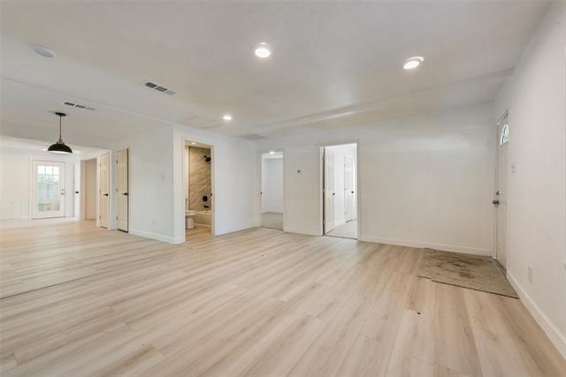 Building Photo - 203 East Pl