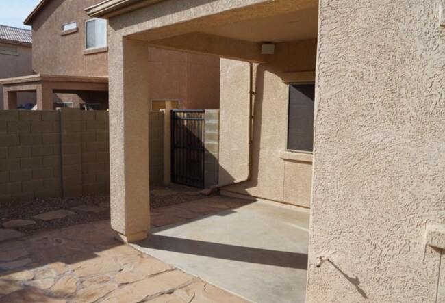 Building Photo - A must-see, amazing 4 Bed 3 Bath, 3 Car Garage, Single Family Home, Community Pool!