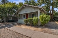 Building Photo - Move In Special! 3 Bedroom House Across from Chico State and WREC!