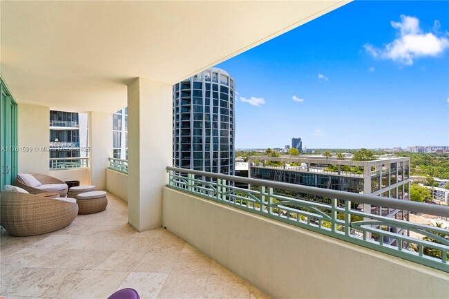Building Photo - 3400 SW 27th Ave