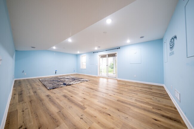 Building Photo - 4849 Stable View Dr