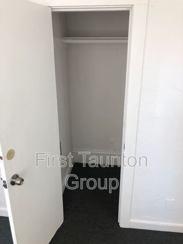 Building Photo - 9 Cedar St