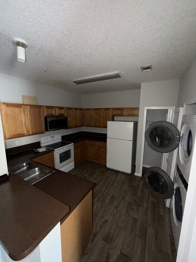 Building Photo - 3631 Kirkpatrick Cir