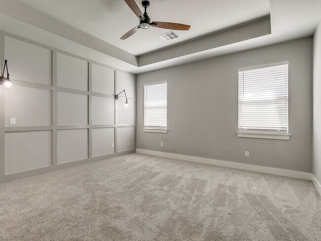 Building Photo - 5 Bedrooms + 3 Baths + Piedmont Schools