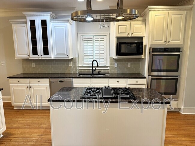 Building Photo - 871 Lenox Ct NE