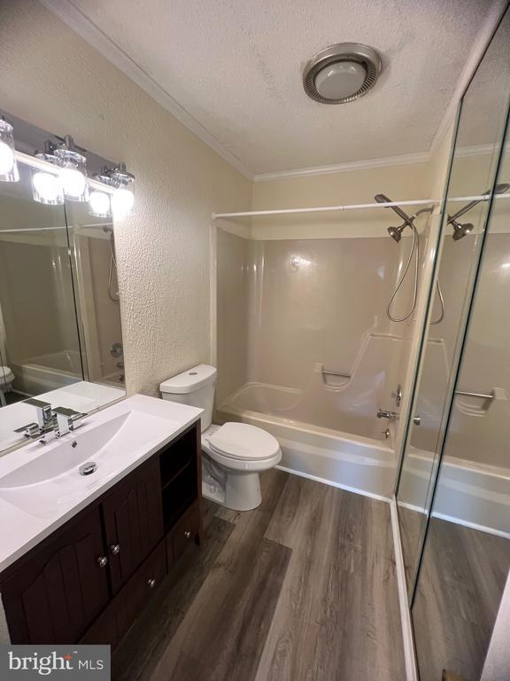 Building Photo - 1219 Apple St