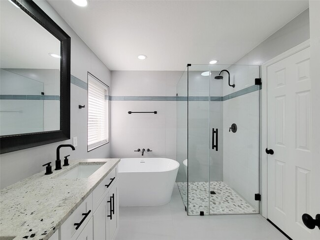 Building Photo - 21123 Amber Crossing Dr