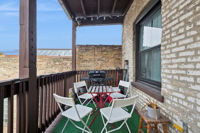 Building Photo - 6238 N Broadway