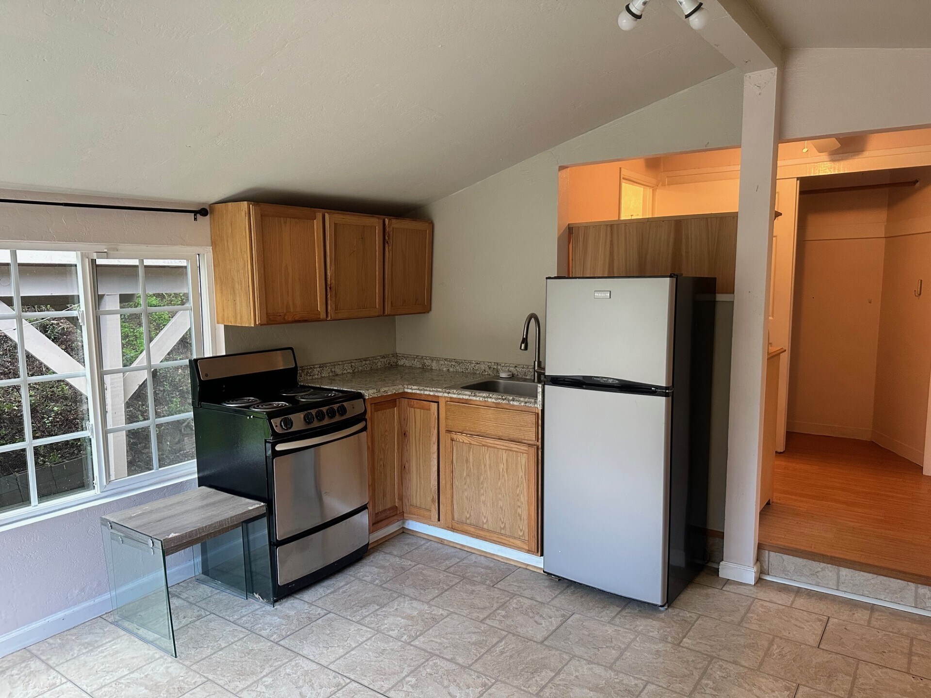 Building Photo - 16220 Greenwood Ln