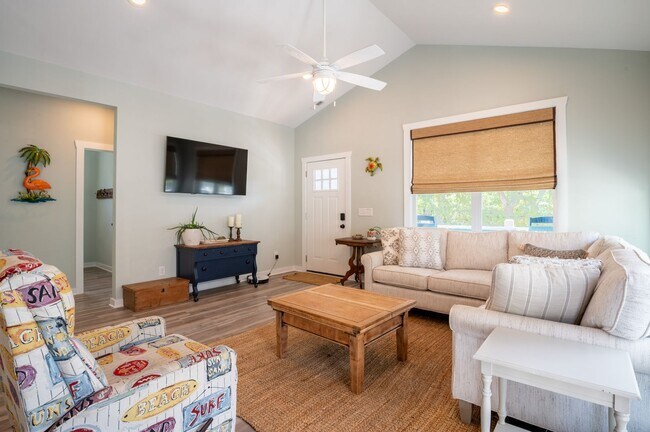 Building Photo - GORGEOUS OFF-SEASON RENTAL