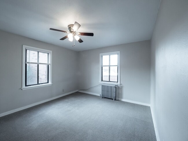 Building Photo - 131 Edgewood Ave