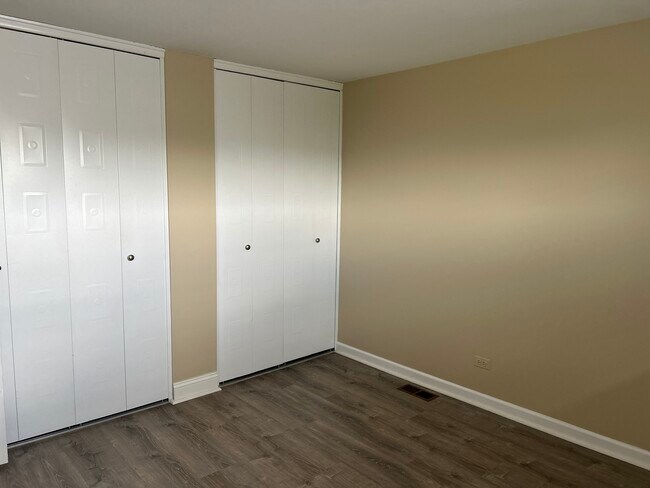 Building Photo - 1339 Forestdale Ct