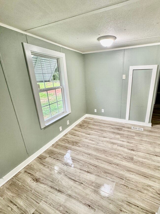 Building Photo - 646 Rices Creek Rd