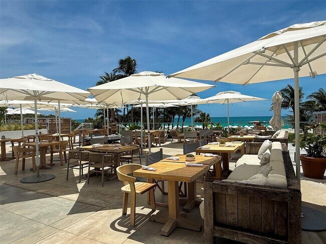 Building Photo - 2301 Collins Ave