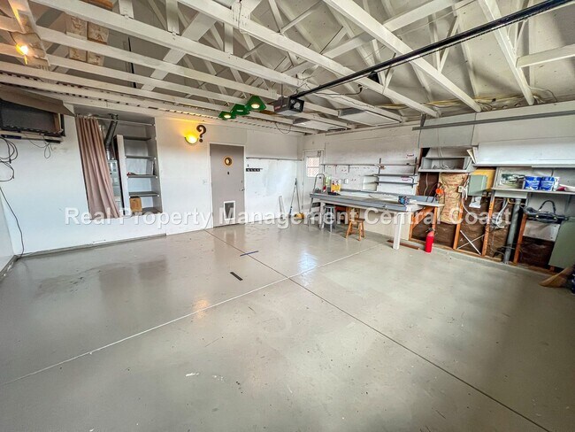 Building Photo - LEASE PENDING - Spacious Home in Nipomo - ...