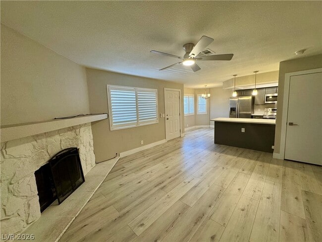 Building Photo - 1400 Oak Rock Dr