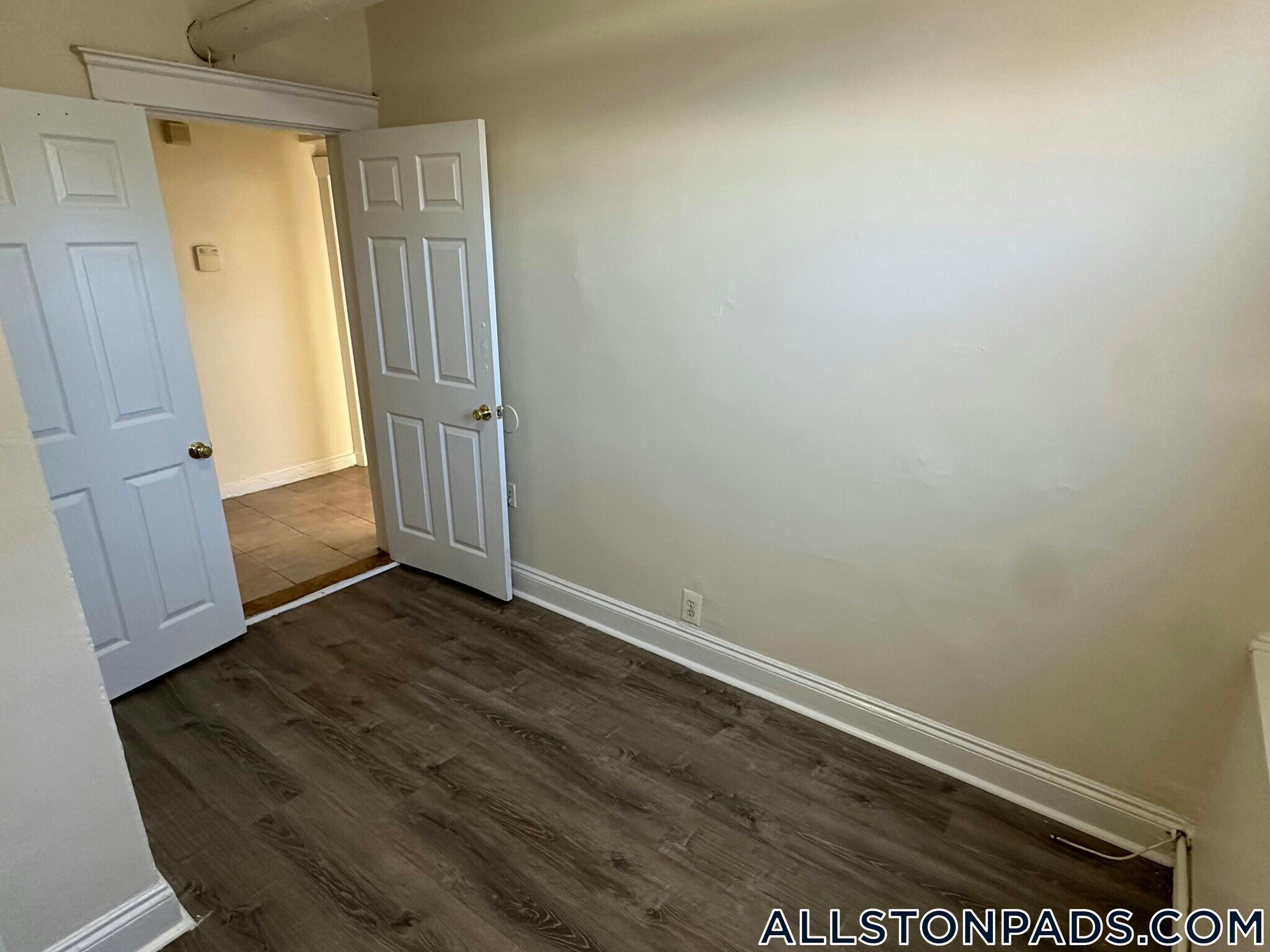 Building Photo - 524 Cambridge St