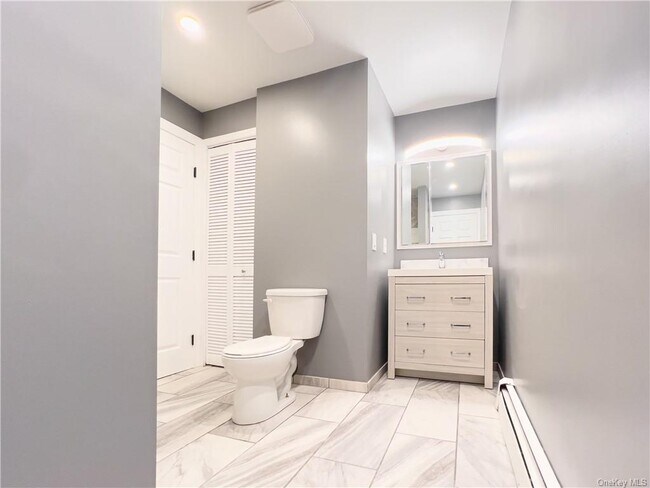 Building Photo - 456 N Liberty Dr