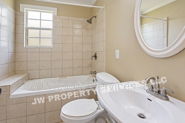 Building Photo - 2667 Allen Toussaint Blvd