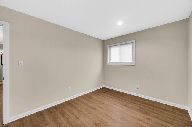 Building Photo - 542 S Wayne St
