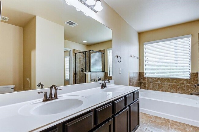 Building Photo - 6039 Shelbourne Park Ln