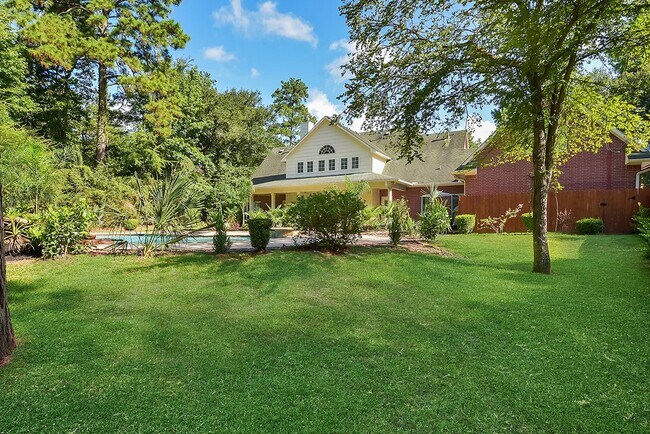 Building Photo - 10819 Lake Windcrest Blvd