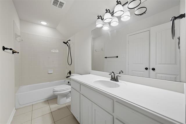 Building Photo - 447 Dry Canyon Dr