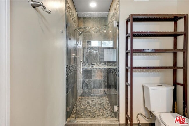 Building Photo - 5817 Lockhurst Dr