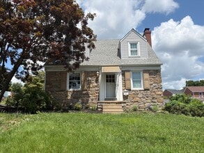 Building Photo - 3 Bed Single Family in Springfield