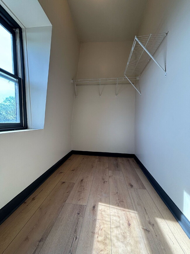 Building Photo - For Rent: Renovated 2-Story Townhouse in M...