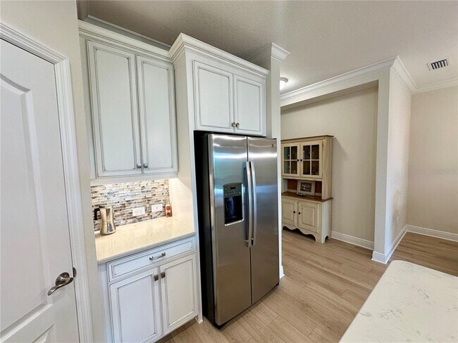 Building Photo - 2633 Star Apple Wy