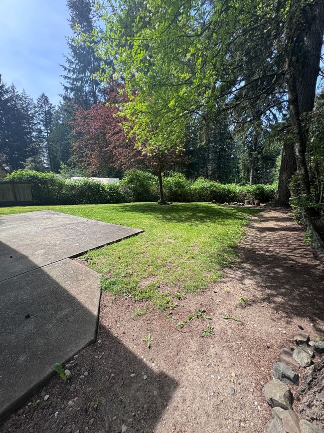 Building Photo - Gig Harbor 2 bed 1 Bath home available June 1