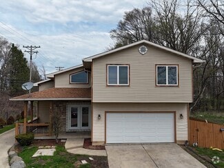Building Photo - 4002 Alvarez Ave