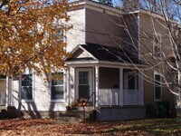 Building Photo - 569 Lovett Ave SE