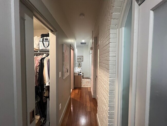 Building Photo - 33 3rd Ave