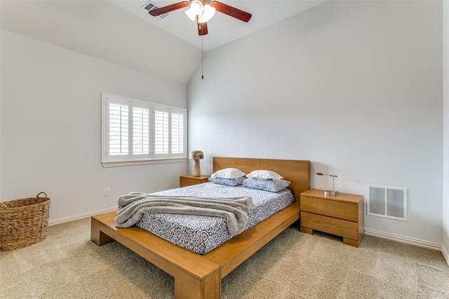 Building Photo - 8237 Inverness