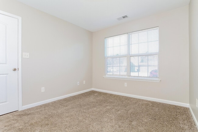 Building Photo - 2509 Guildhall Ln