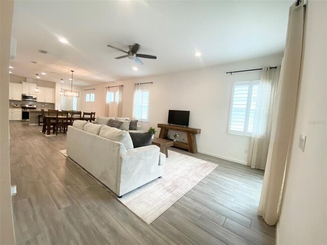 Building Photo - 724 Winterside Dr