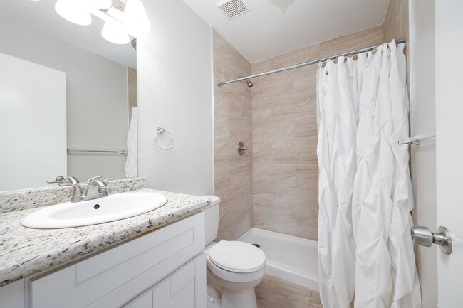 Building Photo - 2 Bedroom Home in Pepperwood Meadows!