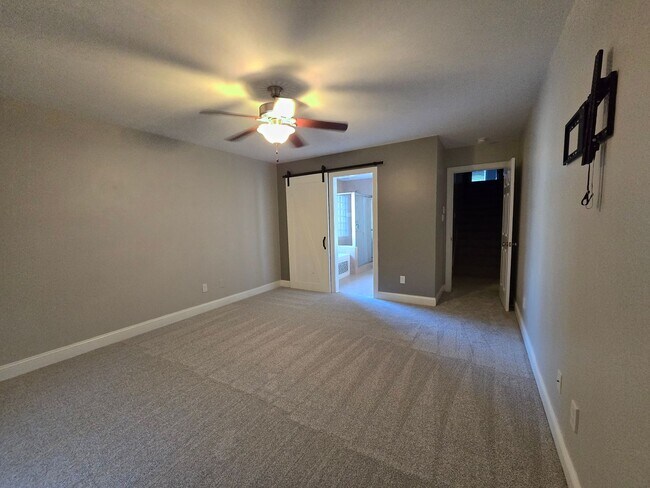 Building Photo - 641 Orchard Falls Dr