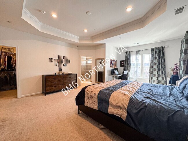 Building Photo - 3190 Yeager Dr