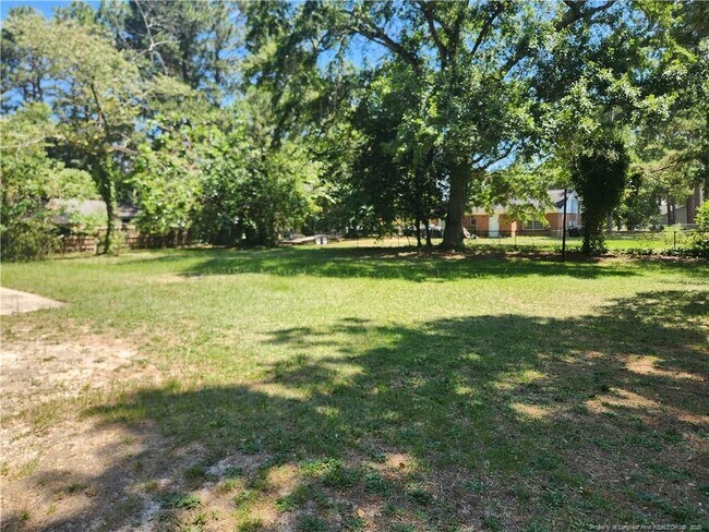 Building Photo - 6427 Kincross Ave