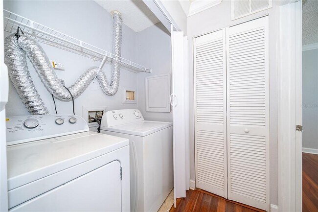 Building Photo - 2007 Dixie Belle Dr